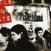 Le texte musical SEXY IN LATIN de LITTLE MAN TATE est également présent dans l'album About what you know (2007)