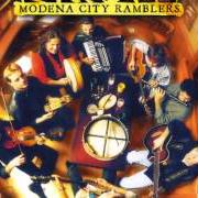 Le texte musical CENT'ANNI DI SOLITUDINE de MODENA CITY RAMBLERS est également présent dans l'album Raccolti (1998)