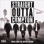 Le texte musical STRAIGHT OUTTA COMPTON de N.W.A. est également présent dans l'album Straight outta compton (1988)