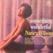 Le texte musical GUESS WHO I SAW TODAY de NANCY WILSON est également présent dans l'album I wish you love