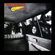 Le texte musical BORN UNDER THE WRONG SIGN de NAZARETH est également présent dans l'album Close enough for rock 'n' roll (1976)