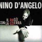 Le texte musical ST'AMMORE de NINO D'ANGELO est également présent dans l'album Il ragù con la guerra (2005)