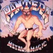 Le texte musical ROCK OUT de PANTERA est également présent dans l'album Metal magic (1983)