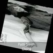 Le texte musical ROCK 'N' ROLL NIGGER de PATTI SMITH est également présent dans l'album Land (1975-2002) (2002)