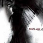Le texte musical ARMS ALOFT de PEARL JAM est également présent dans l'album Live on ten legs (2011)