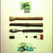 Le texte musical RAGAZZA OCCIDENTALE de POOH est également présent dans l'album Asia non asia (1985)