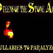 Le texte musical LITTLE SISTER de QUEENS OF THE STONE AGE est également présent dans l'album Lullabies to paralyze (2005)