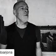 Le texte musical BLUES DE LA NOTORIEDAD (FEAT. GABY MORENO) ACÚSTICO de RICARDO ARJONA est également présent dans l'album Covers, demos y otras travesuras de blanco (2021)