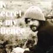 Le texte musical WAVERLEY STEPS de RODDY WOOMBLE est également présent dans l'album My secret is my silence (2006)