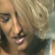 Le texte musical I'LL KISS IT AWAY de SARAH CONNOR est également présent dans l'album Sexy as hell (2008)