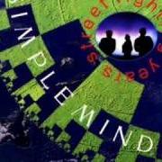 Le texte musical STREET FIGHTING YEARS de SIMPLE MINDS est également présent dans l'album Street fighting years (1989)