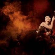 Le texte musical BIG SKY de ANNIE LENNOX est également présent dans l'album Songs of mass destruction (2007)