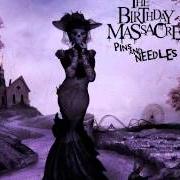 Le texte musical MIDNIGHT de THE BIRTHDAY MASSACRE est également présent dans l'album Pins and needles (2010)