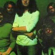 Le texte musical GLAMOUR BOY de THE GUESS WHO est également présent dans l'album #10 (1973)