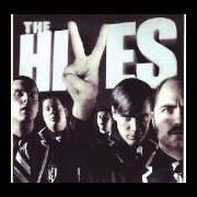 Le texte musical YOU DRESS UP FOR ARMAGEDDON de THE HIVES est également présent dans l'album The black and white album (2007)
