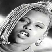 Le texte musical HOME GIRL DON'T PLAY DAT de YO YO est également présent dans l'album Black pearl (1992)