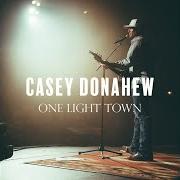 Le texte musical LET'S MAKE A LOVE SONG de CASEY DONAHEW BAND est également présent dans l'album One light town (2019)
