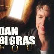 Le texte musical SKIRASS de DAN BIGRAS est également présent dans l'album Fou (2005)