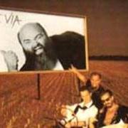 Le texte musical ICE LOVE de BANCO DEL MUTUO SOCCORSO est également présent dans l'album ...E via (1985)