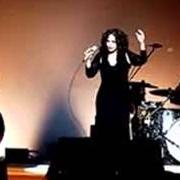 Le texte musical LINDA FLOR (YAYÁ) (AI, IOIÔ) de GAL COSTA est également présent dans l'album Todas as coisas e eu (2004)