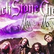 Le texte musical NEVER SURRENDER de BLACK STONE CHERRY est également présent dans l'album Magic mountain (2014)