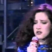 Le texte musical NOTTE DI PERIFERIA de PAOLA DE MAS est également présent dans l'album Sanremo