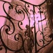 Le texte musical LAMENTO DI UN CAVALIERE DELL'ORDINE DI ROSACROCE de ROBERTO VECCHIONI est également présent dans l'album Per amore mio (1991)