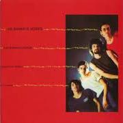 Le texte musical GENTE INCOHERENTE de LOS ENANITOS VERDES est également présent dans l'album Los enanitos verdes (1984)