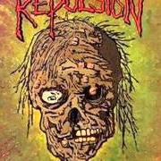 Le texte musical FESTERING BOILS de REPULSION est également présent dans l'album Horrified (1986)