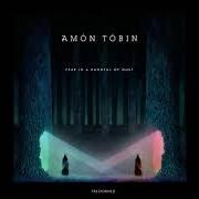 Le texte musical PALE FORMS RUN BY de AMON TOBIN est également présent dans l'album Fear in a handful of dust (2019)