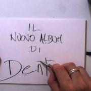 Le texte musical CUORE DI PIETRA de DENTE est également présent dans l'album Io tra di noi (2011)
