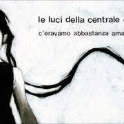 Le texte musical EMILIA PARANOICA de LE LUCI DELLA CENTRALE ELETTRICA est également présent dans l'album C'eravamo abbastanza amati (2011)