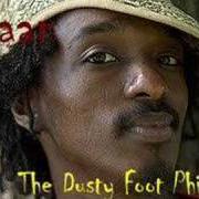 Le texte musical MOMENT de K'NAAN est également présent dans l'album The dusty foot philosopher (2006)