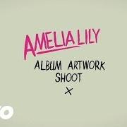 Le texte musical SUNSHINE de AMELIA LILY est également présent dans l'album Be a fighter (2013)
