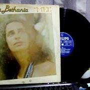 Le texte musical AMANDO SOBRE OS JORNAIS de MARIA BETHÂNIA est également présent dans l'album Mel (1979)