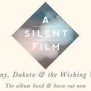 Le texte musical HARBOUR LIGHTS de A SILENT FILM est également présent dans l'album Sand & snow (2012)