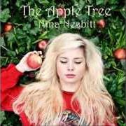 Le texte musical ONLY LOVE de NINA NESBITT est également présent dans l'album The apple tree [ep]