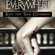 Le texte musical CARNAGE AT THE CASTLE de VAMPIRES EVERYWHERE est également présent dans l'album Kiss the sun goodbye (2011)