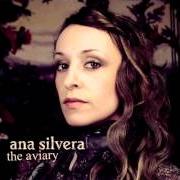 Le texte musical ALL THE KING’S HORSES de ANA SILVERA est également présent dans l'album The aviary (2012)