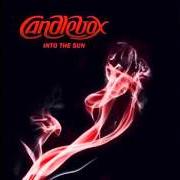 Le texte musical BREATHE ME IN (INTRO) de CANDLEBOX est également présent dans l'album Into the sun (2008)