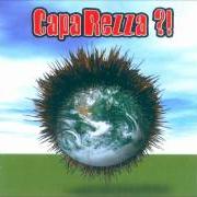 Le texte musical LA FITTA SASSAIOLA DELL'INGIURIA de CAPAREZZA est également présent dans l'album ?! - tutto ciò che c'è (2000)