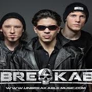 Le texte musical WE ARE DREAMERS de UNBREAKABLE est également présent dans l'album Knockout (2014)