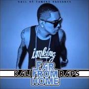 Le texte musical NO ONE IS WATCHING de KALIRAPS est également présent dans l'album Far from home (2013)
