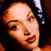 Le texte musical WHO DO I TURN TO? de CHANTE MOORE est également présent dans l'album Precious (1992)