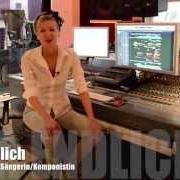 Le texte musical LEBE SCHÖN de ELLA ENDLICH est également présent dans l'album Die süße wahrheit (2014)