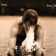 Le texte musical WARMEST REGARDS de HALF MOON RUN est également présent dans l'album Sun leads me on (2015)