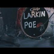 Le texte musical CROWN OF FIRE de LARKIN POE est également présent dans l'album Reskinned (2016)
