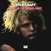 Le texte musical EYE OF A HURRICANE de KYLE CRAFT est également présent dans l'album Dolls of highland (2016)