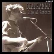 Le texte musical TRE VOLTE LACRIME de DIAFRAMMA est également présent dans l'album Live al rototom (2000)