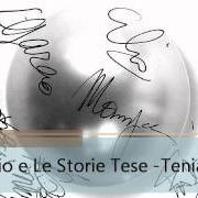 Le texte musical HELP ME de ELIO E LE STORIE TESE est également présent dans l'album Peerla (1998)